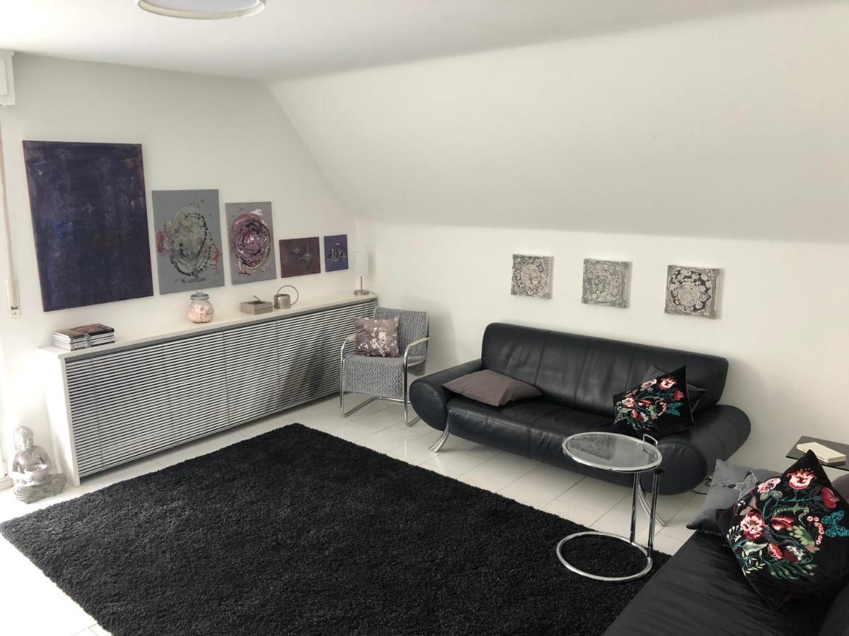 Bel Art Etage Mit Grossem Parkplatz Lägenhet Haan Exteriör bild