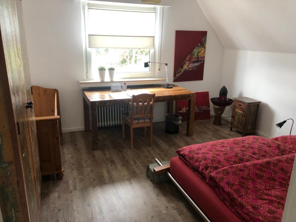 Bel Art Etage Mit Grossem Parkplatz Lägenhet Haan Exteriör bild