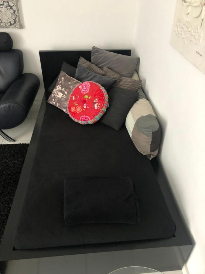 Bel Art Etage Mit Grossem Parkplatz Lägenhet Haan Exteriör bild